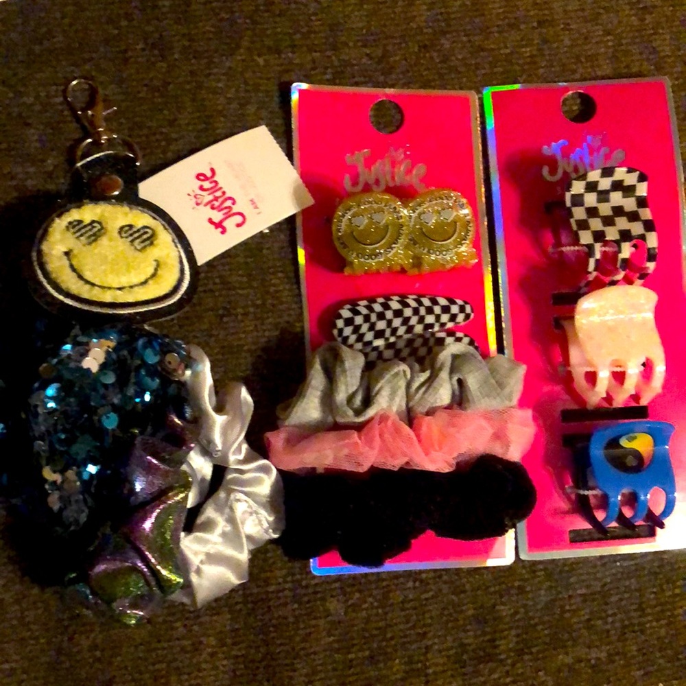 3/$30 Girls hair accessories bundle